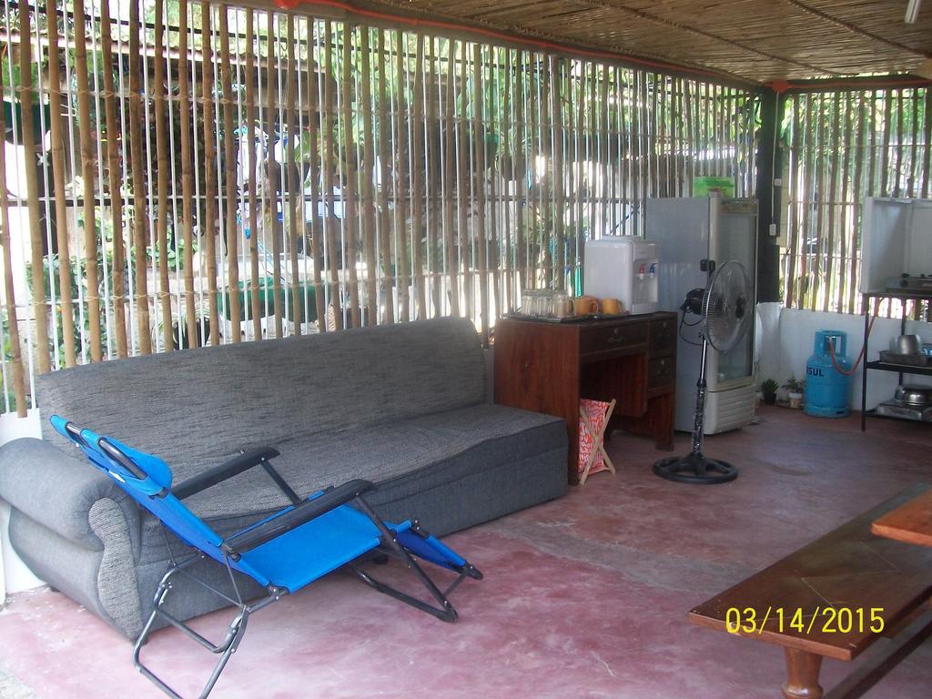 Charm Guest House Puerto Princesa Exterior foto