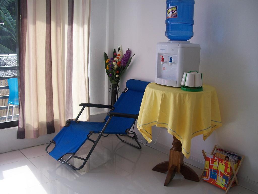 Charm Guest House Puerto Princesa Exterior foto