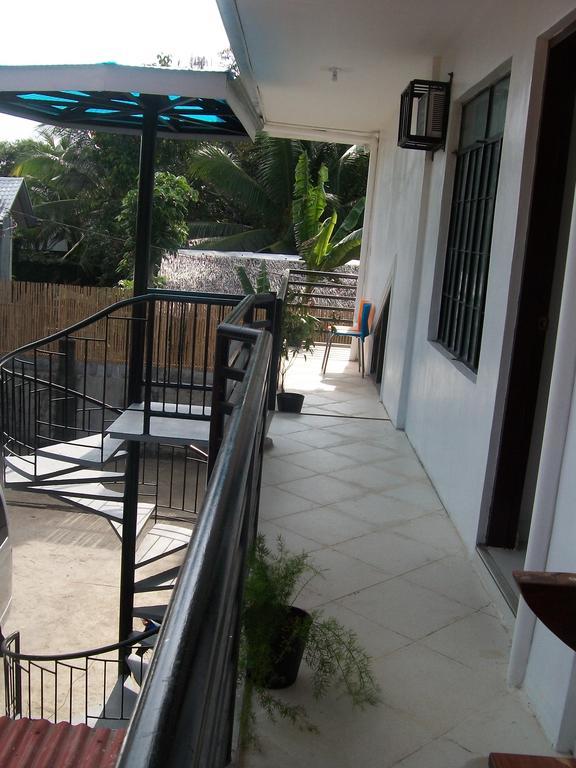 Charm Guest House Puerto Princesa Exterior foto